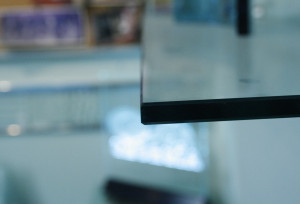 Example of flat polish edge for a glass feature.
